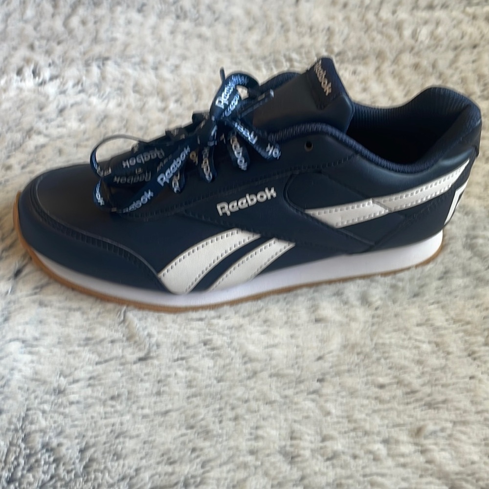 🚩SOLD🚩Reebok sneakers - Picture 9 of 15